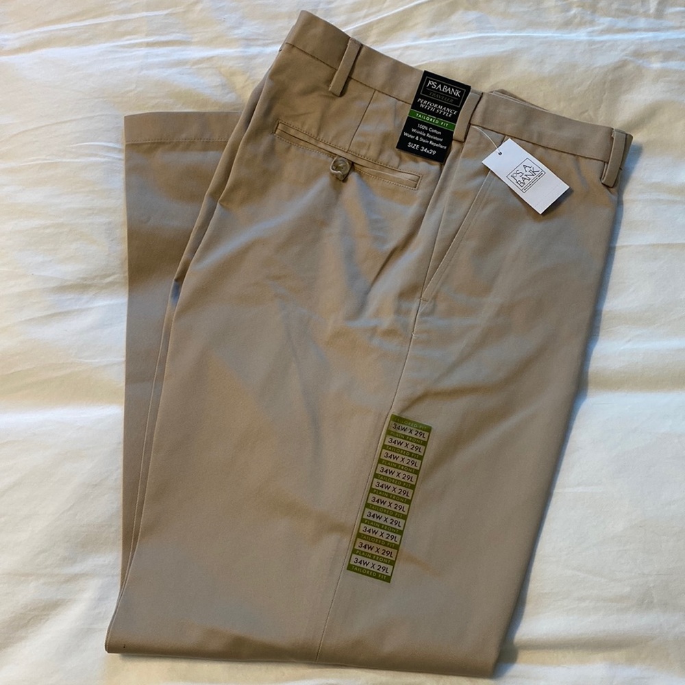 BNWT Jos A Bank traveler tailored fit 34x29 100% cotton khaki pants.